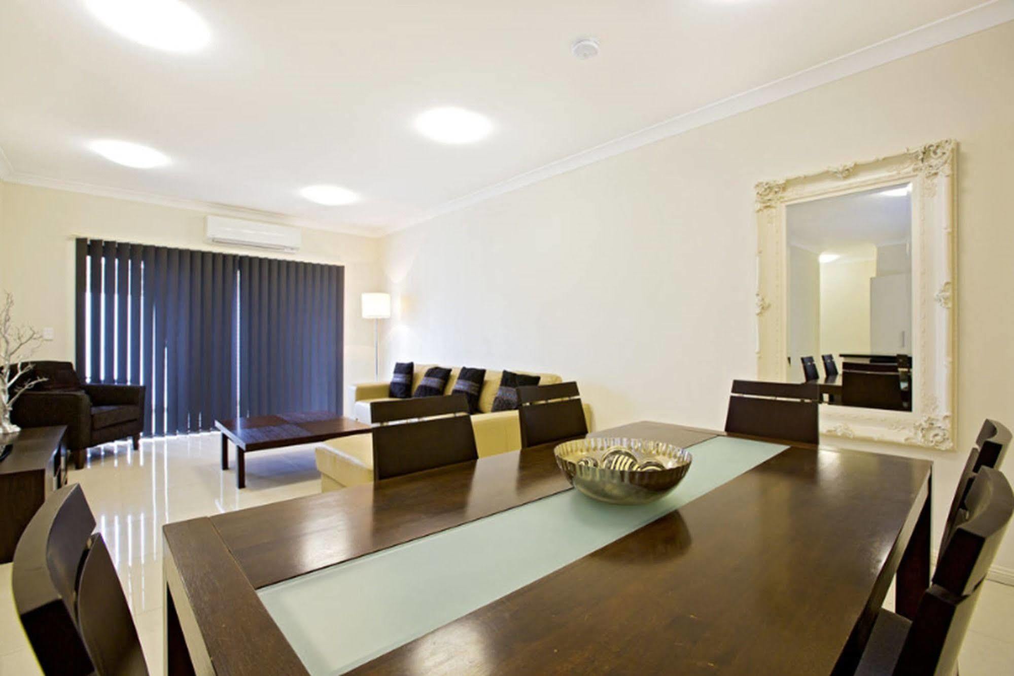 Astina Serviced Apartments - Central Penrith Eksteriør bilde