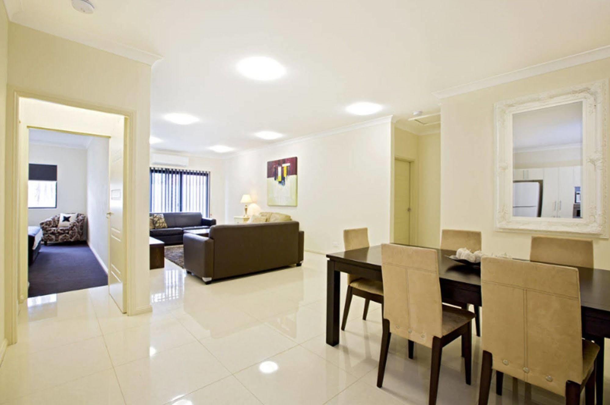 Astina Serviced Apartments - Central Penrith Eksteriør bilde